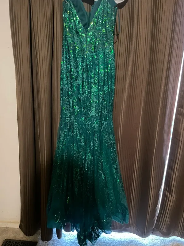 Green Prom Dress Size 8 - Image 4