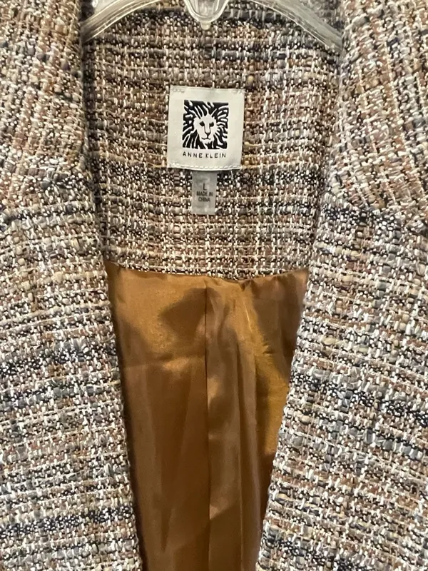 Anne Klein Brown & Cream Tweed Jacket with Gold Lining - Image 3