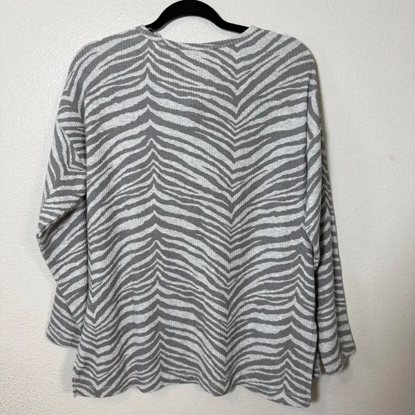 Aerie‎ Zebra Print Henley Long Sleeve Top Womens M Gray White Waffle Knit - Image 5