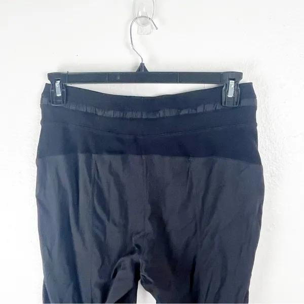 LULULEMON Black Dance Studio Secure Pockets Drawstring Waist Crop Pants Size 8 - Image 5