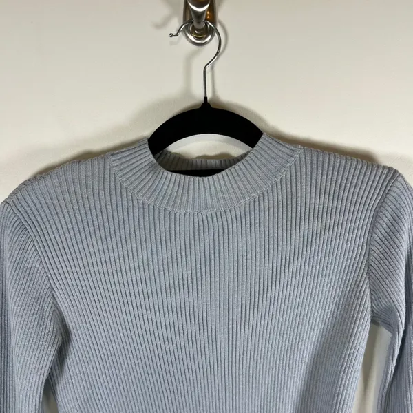 Brandy Melville Light Blue Ribbed Mock Neck Cropped Sweater MZH170 Womens OS‎ - Image 2