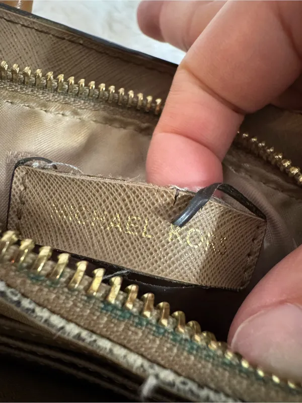 Michael Kors Mercer Mini Satchel - Image 3