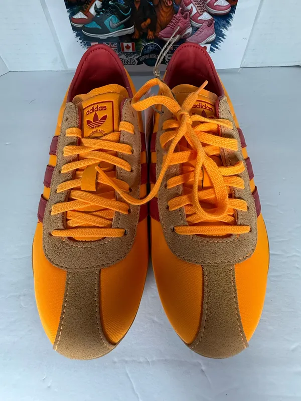 Women’s Adidas Tokyo size 8W - Image 3
