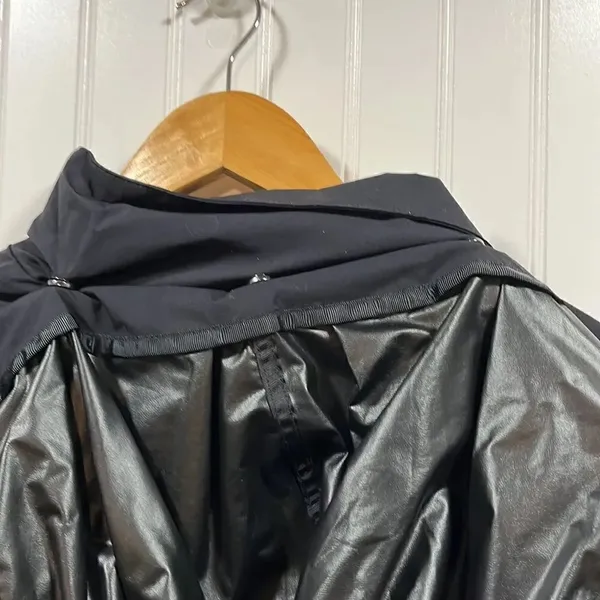 Fabletics black Giana hooded jacket - Image 6