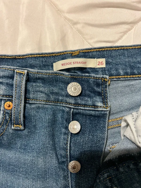 Levi’s Wedgie Straight Jeans - Image 6
