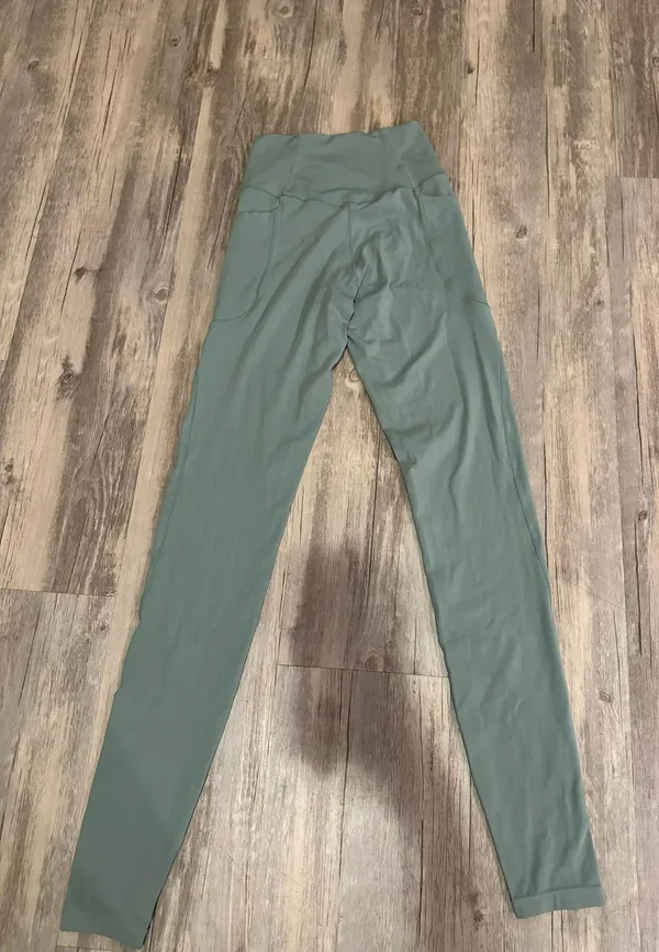 Halara Green Active Leggings - Image 2