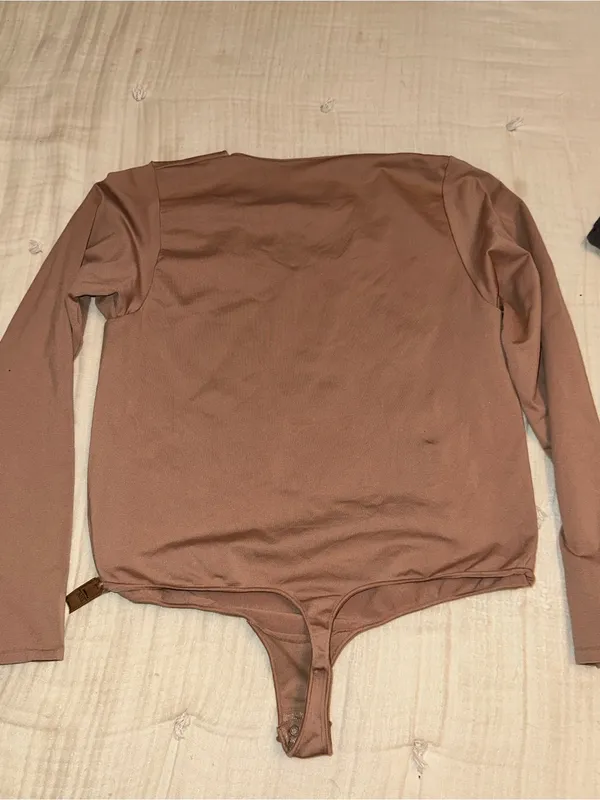 Skims Kim Kardashian Essentials Scoop Neck Long Sleeve Bodysuit size 4X/5X - Image 3
