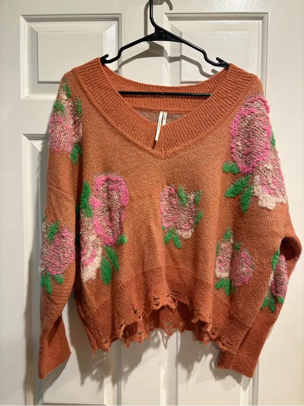 Anthropologie slouchy oversized sweater floral distressed hem sz XS pink boxy - Image 3