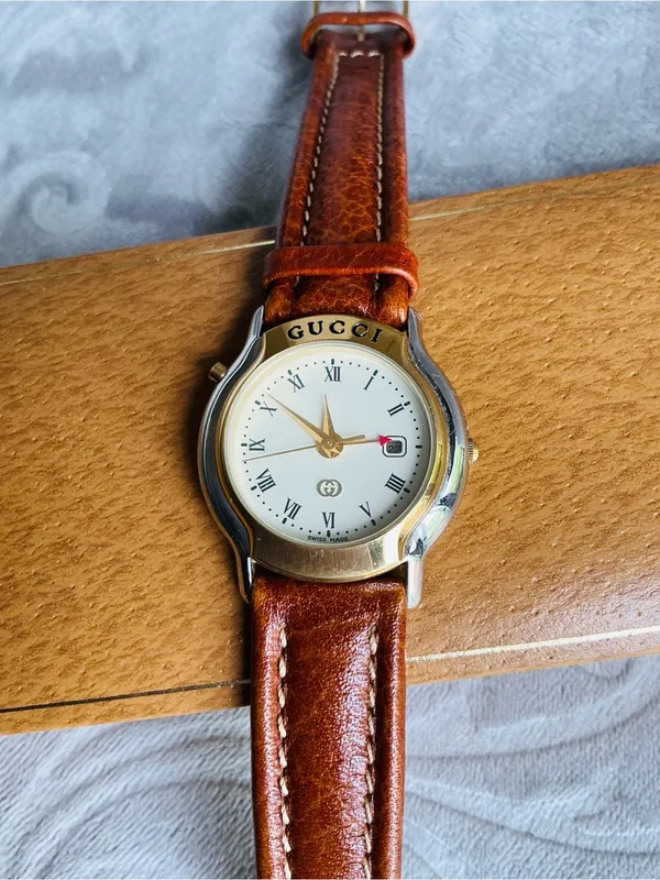 Ladies GUCCI DRESS watch🔥🔥 - Image 9