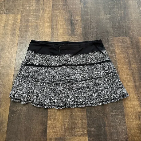 Lululemon Pace Rival Skirt Black White Floral Running Tennis Skort Size 8 - Image 6