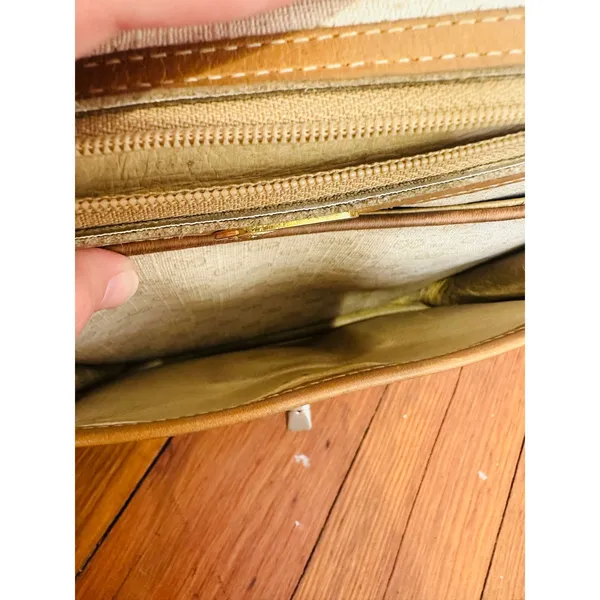 Vintage GUCCI Tan Interlocking GG Turn Lock Crossbody Made In Italy Purse - Image 14
