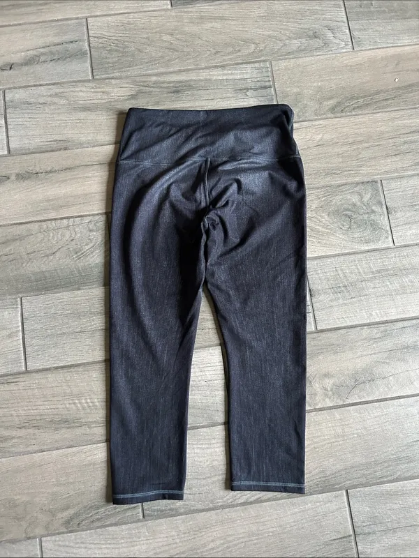 The North Face Women's Dark Indigo Capri Jeggings - Image 4