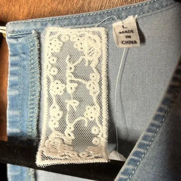 Sadie & Sage NEW Light Wash Denim Jean Ruffle Shorts Romper Summer Cottagecore L - Image 4