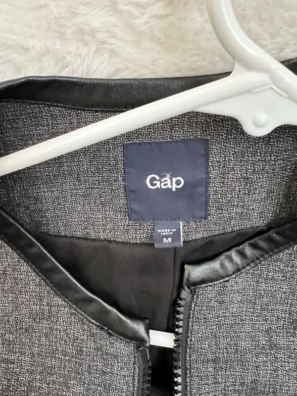 Gap Zippered Blazer size Medium - Image 3
