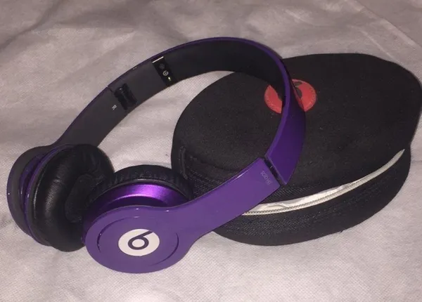 Beats by Dre purple solo HD headphones ear buds - Image 5