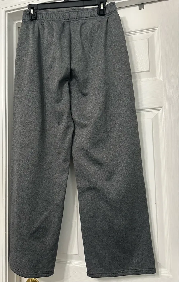 Under Armour sweats are a size Small Petite. - Image 2