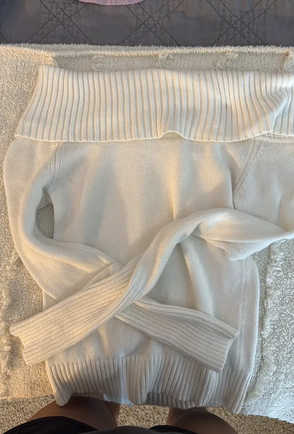 Aritzia Sunday Best Topaz Sweater - Image 4
