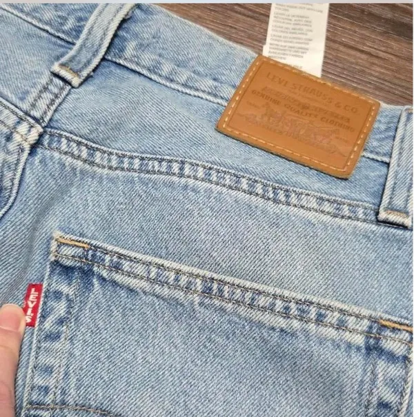 Baggy Levi’s Jeans - Image 6