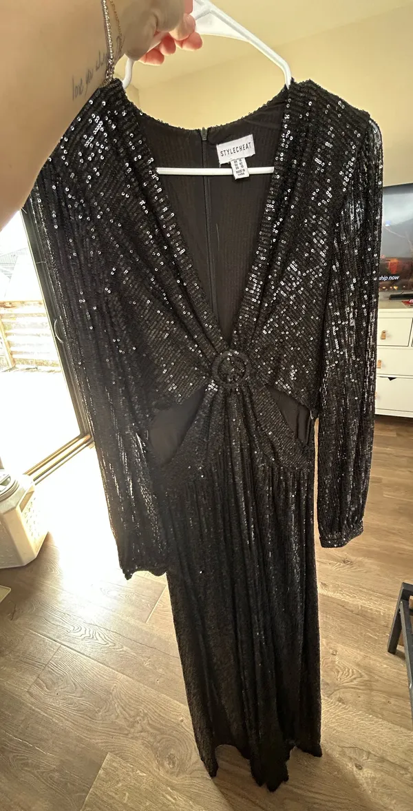 Full sequin asos gown maxi long sleeved - Image 4