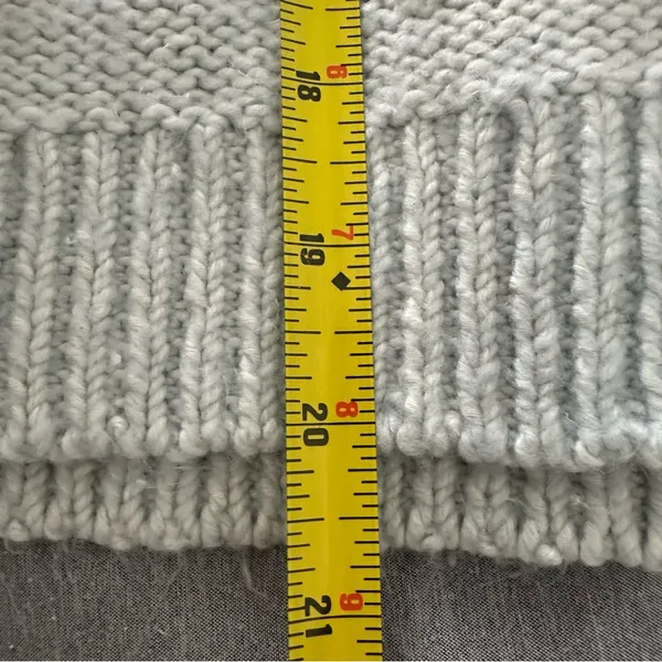 Abercrombie & Fitch Women’s Powder Blue V-Neck Faux Wrap Sweater Size Medium - Image 6