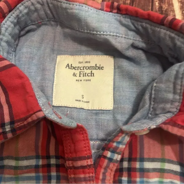 Vintage Women’s Abercrombie & Fitch Red Button Down Shirt Size Small - Image 2