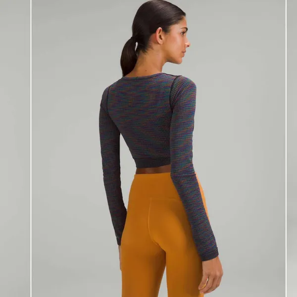 Lululemon Long Sleeve Crop Top Size 2 - Ebb To Street Rainbow Multi - Image 2