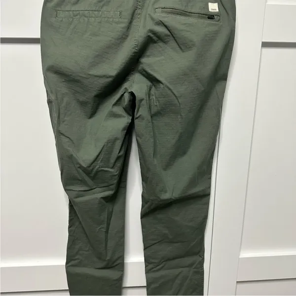 Vuori Olive Green Ripstop Pants - Image 4