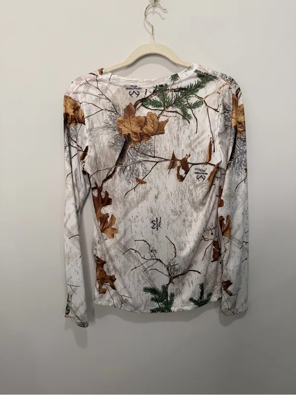 Realtree‎ White Pink Camo Long Sleeve Hunting Shirt Size Medium - Image 4