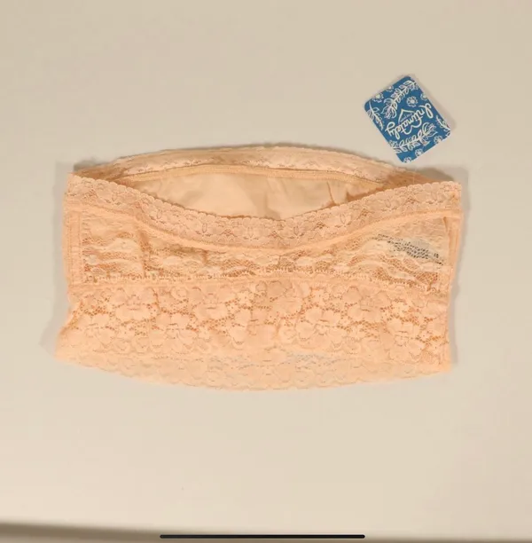 Free People NWT Scalloped Lace Bandeau Size Xs - Image 4