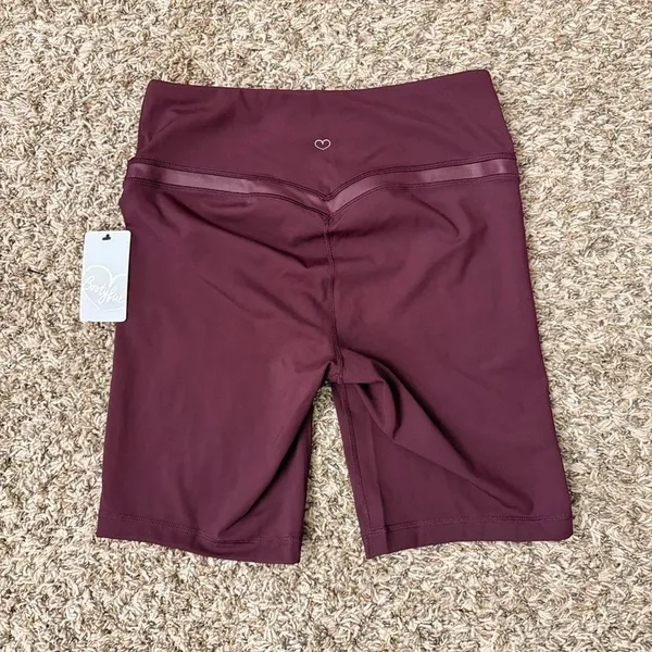 Burgundy Bootiful 5in Shorts - Image 4