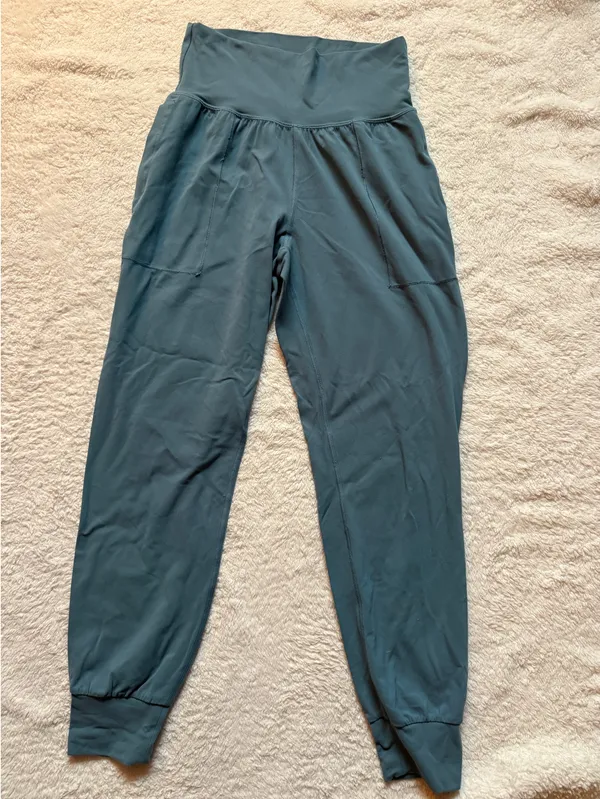 Athleta salutation jogger in Riviera Blue - Image 5
