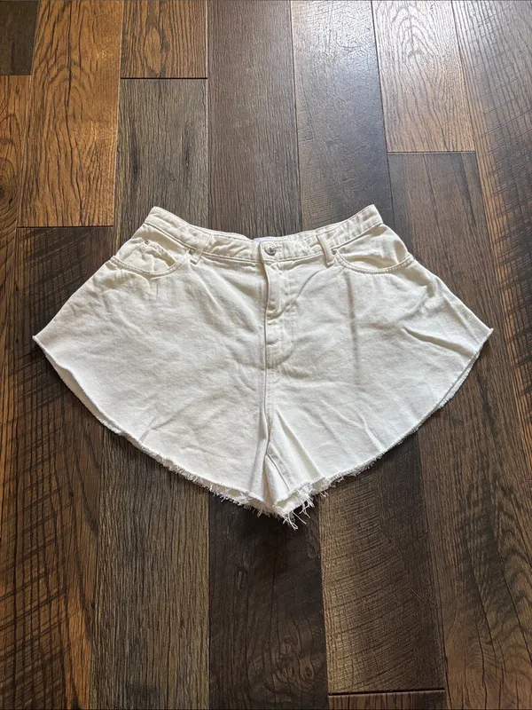 Pinko Off-White Calma Denim Butterfly Jean Shorts High-Waist Country Boho Sz 32 - Image 6