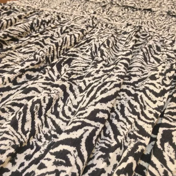 NWT Aerie Button Front Maxi Dress xxl smocked gray animal print - Image 3