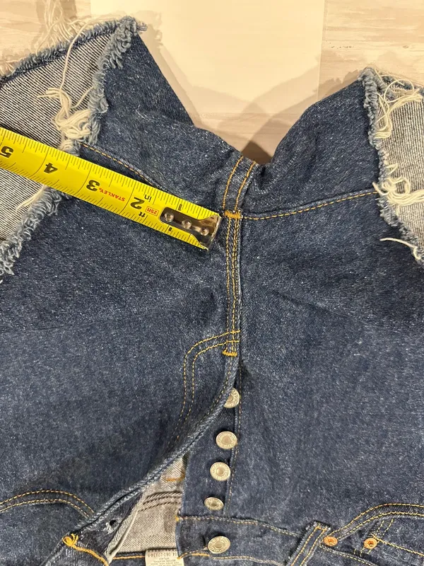 vintage 90s levi’s 501 red tab dark wash high waisted denim cutoff shorts USA - Image 6