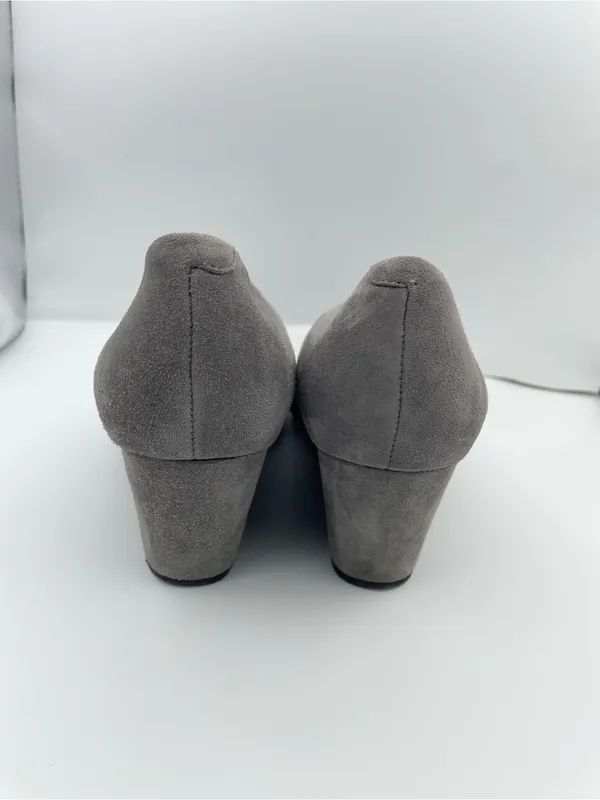 Vaneli suede wedge slip on gray pumps women’s Size 8 1/2M - Image 5