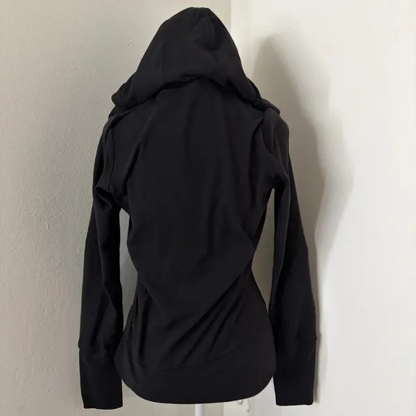 Lululemon running jacket with hoodie  - Image 4