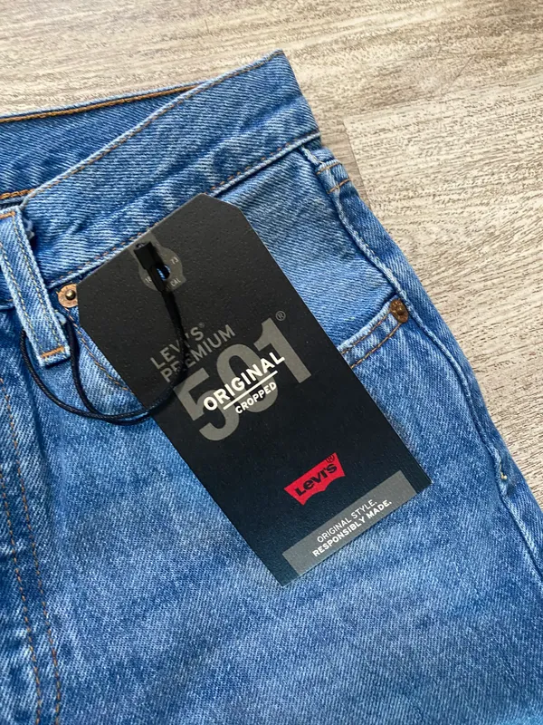 Levi's 501 Original Cropped Women’s Jeans - Image 4