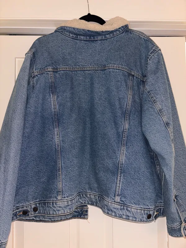 Levi’s Heavyweight Denim Jacket  - Image 2