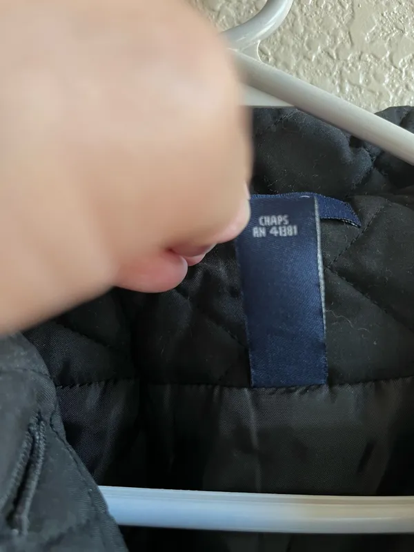 Small black Chaps quilted jacket  - Image 6