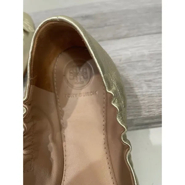 Tory Burch Minnie Travel Ballet‎ Flats Gold Metallic Leather Flower Womens 6.5 - Image 8