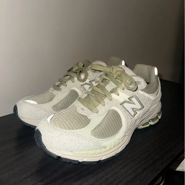 New Balance 2002R Sneakers - Image 2