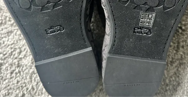 Coach platform sandals. Size 8 but fits and 8.5 perfectly! (Not wide feet friendly) - Image 7