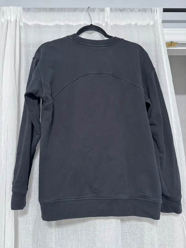 Lululemon Black Crewneck Sweatshirt - Image 3