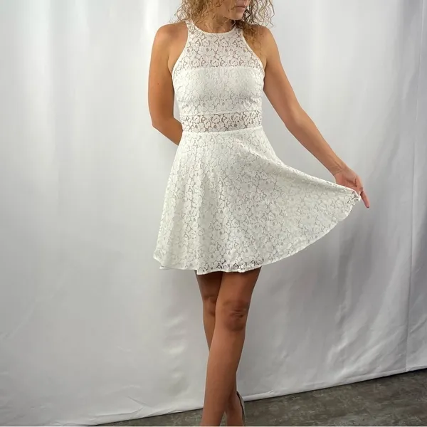 Likely Sleeveless Lace Fit & Flare Mini Dress in White Size 0‎ - Image 2