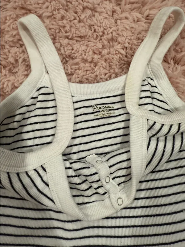 No boundaries Tank Top - Image 2