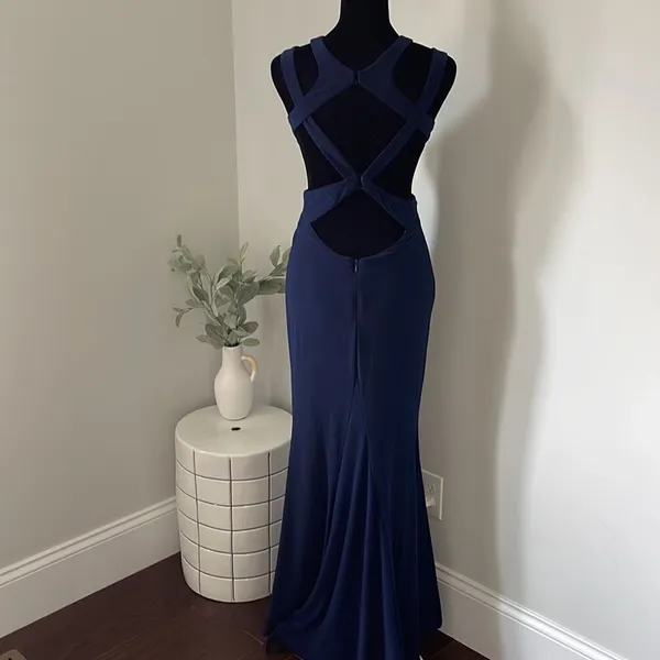 Faviana Formal/Prom Dress. Classic‎ & Elegant.Navy. Size 0 - Image 8
