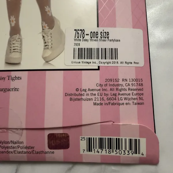 Leg Avenue Spandex‎ Daisy Pantyhose Adult One Size Fits 90-160 Lbs 70 Denier - Image 6