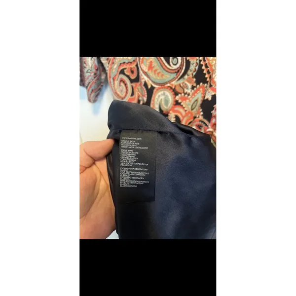 Tommy Hilfiger Med Dress elastic at the waist. Minor flaw on the left shoulder - Image 4