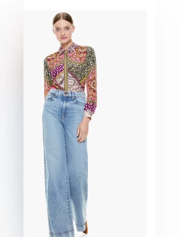 NWT- Alice and Olivia Willa Hidden Placket Silk Top Size S - Image 6