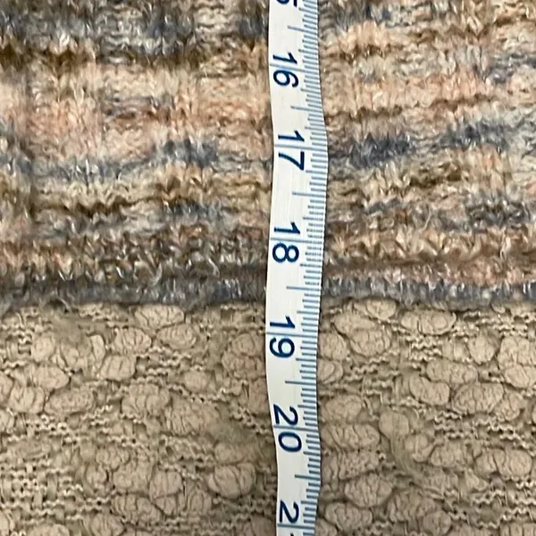 American Eagle Sweater. Size Small.‎ Cropped, Cowlneck Pink - Image 6
